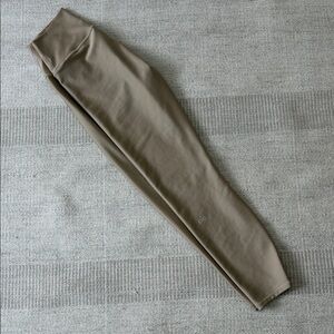 ALO Yoga Women's Tan Leggings
